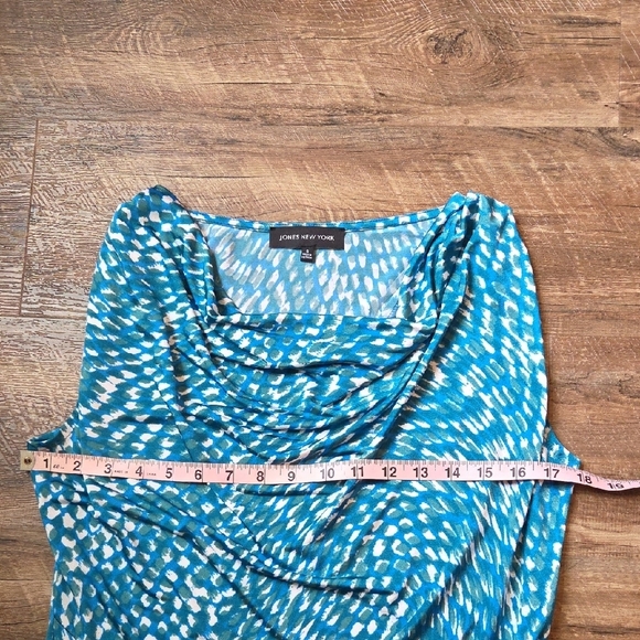 Jones NY Blue, White & Green Ocean Patterned Ruched Sleeveless Blouse Small - Picture 6 of 8